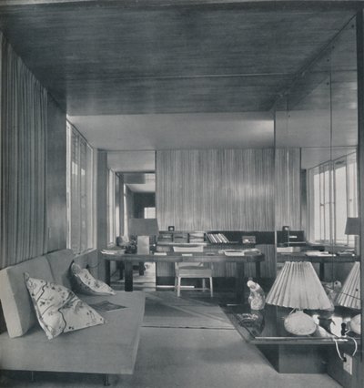Skrivbord i sovrum-vardagsrum, 1942. av Unbekannt