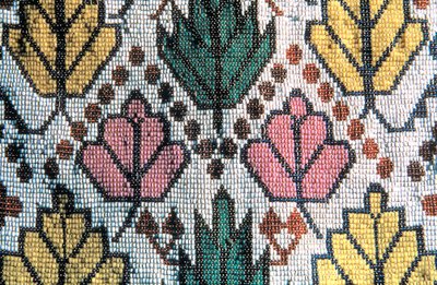 Detalj av en Bandolier-väska som visar vävt pärlarbete från 1800-talet, 1800-talet av Unbekannt