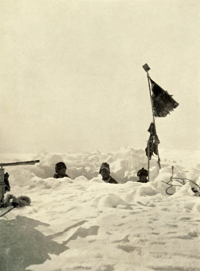 Gräver för att fastställa djupet av snö som täcker en depå, c1908, 1909. av Unbekannt