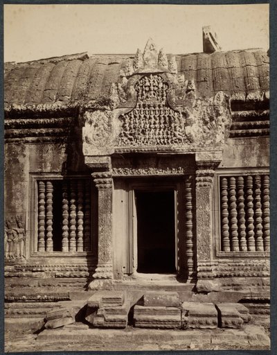 Dörröppning genom ett inre hölje, Angkor Wat, Kambodja, ca. 1880. av Unbekannt