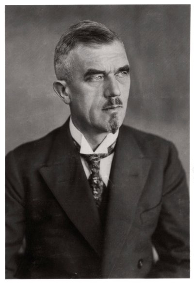 Dr Ludwig Duerr, tysk luftskeppsdesigner, sent 1800- eller tidigt 1900-tal 1933 av Unbekannt