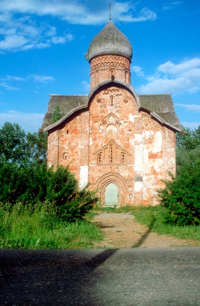 Exteriör av en kyrka, Novgorod, Ryssland av Unbekannt