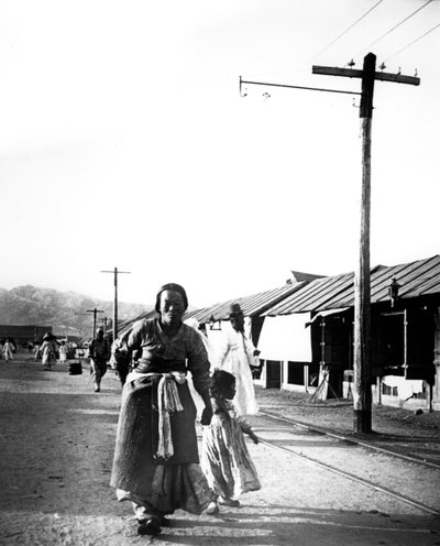 Far och barn, Seoul, Korea, 1900 av Unbekannt