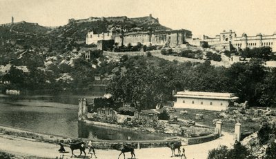 Fort och palats, Amber. av Unbekannt