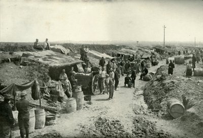 Franska fältservicekök bakom skjutlinjen, 1919. av Unbekannt