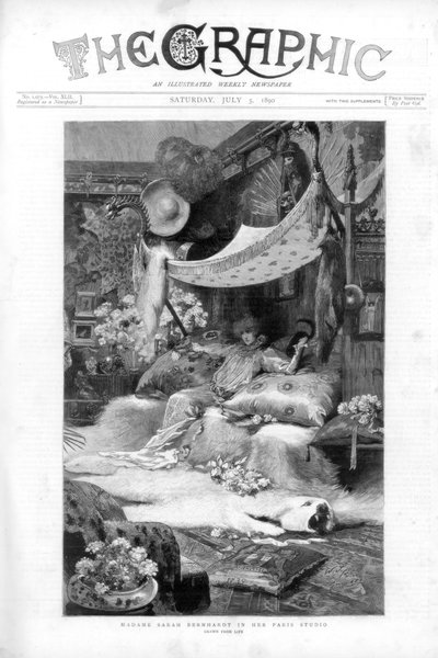 Den franska skådespelerskan Sarah Bernhardt i sin studio i Paris, Frankrike, 1890 av Unbekannt