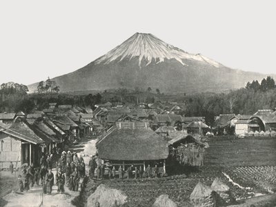 Fujiyama, The Sacred Mountain, från Jedzumi Village, Japan, 1895. av Unbekannt
