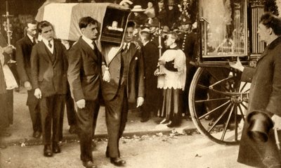 Terence MacSwineys begravning, Cork, Irland, 31 oktober 1920, 1933. av Unbekannt