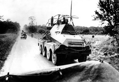 Tysk pansarvagn under framryckningen mot Paris, maj-juni 1940 av Unbekannt