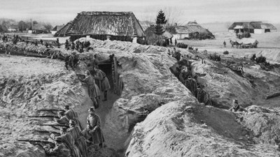 Tyskt infanteri i skyttegravar vid Jasionna, Polen, första världskriget, 1915 av Unbekannt