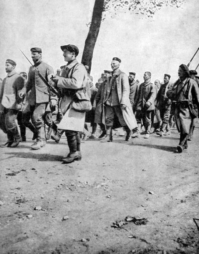 Tyska fångar från andra slaget vid Artois, Frankrike, första världskriget, 1915 av Unbekannt