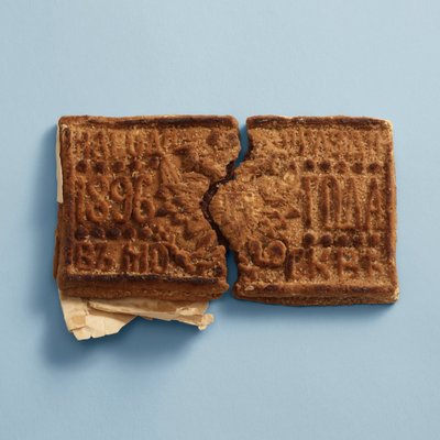 Pepparkakor med det kejserliga vapnet. Närvarande i samband med kröningen av Nicholas II av Unbekannt