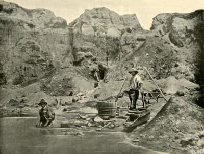 Gold Diggers at Work nära Beechworth, Victoria, 1901. av Unbekannt