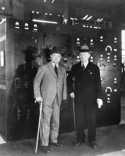 Guglielmo Marconi och David Sarnoff, 1933 av Unbekannt