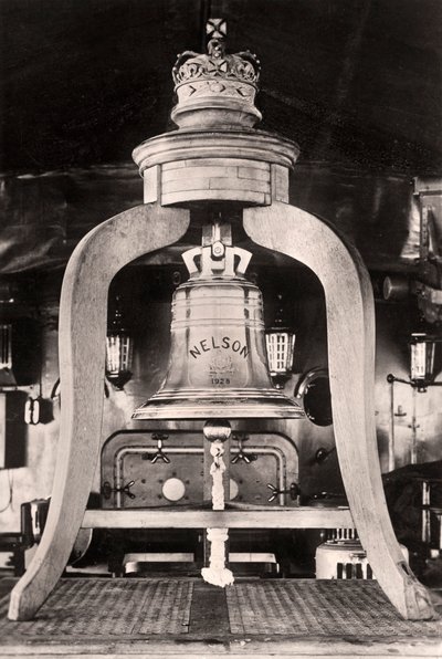 H.M.S Nelsons Silver Bell, vikt 2000 ozs, 1900-tal av Unbekannt