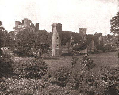 Herstmonceux Castle, East Sussex, 1894. av Unbekannt