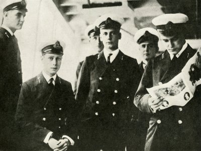 Hans Majestät sittande bland sina kadetter, c1910-talet, 1937. av Unbekannt