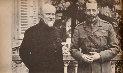 Hans Majestät med president Poincare vid det brittiska generalhögkvarteret i Frankrike, c1916, 1935. av Unbekannt