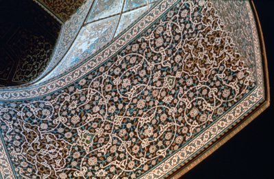 Interiör av en båge, moskén av Sheikh Lutfullah, Isfahan, Persien, c1615 av Unbekannt