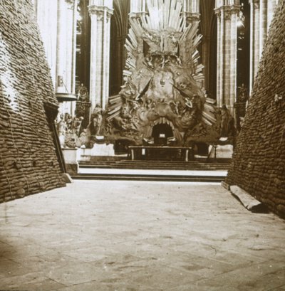 Interiör av katedralen, Amiens, norra Frankrike, c1914-c1918 av Unbekannt