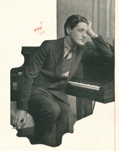 Ivor Novello erkänner: Det tar mig lång tid att komponera ett partitur, men det tar bara bås två av Unbekannt