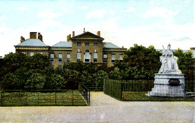 Kensington Palace och Queen Victoria-statyn, London, 1900-talet av Unbekannt