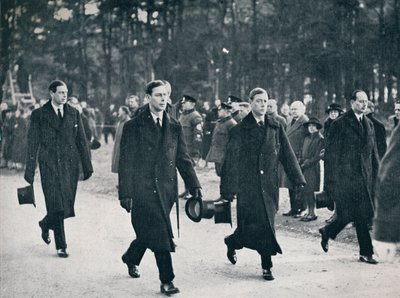 Kung Edward VIII och hans tre bröder följer vapenvagnen 1936 av Unbekannt