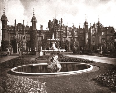 Knebworth House, Hertfordshire, 1894. av Unbekannt