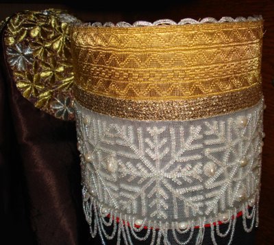 Kokoshnik, tidigt 1800-tal. av Unbekannt