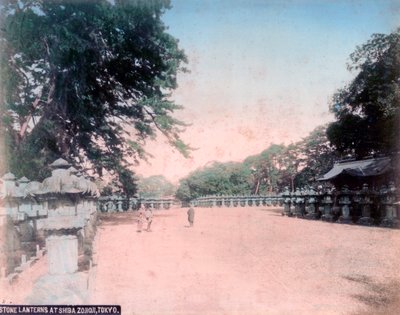 Lyktor på Zojoji i Shiba Park, Tokyo av Unbekannt