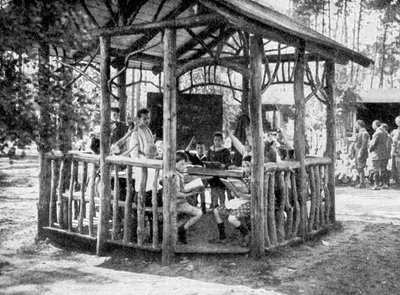 Lärande i skogen Charlottenburg, Berlin, Tyskland, 1922 av Unbekannt