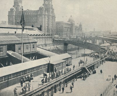 Liverpool Landing Stage är en av de mest intressanta flodfronterna i Storbritannien, 1937 av Unbekannt