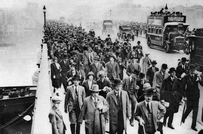 London Bridge rusningstid, London, 1926-1927 av Unbekannt