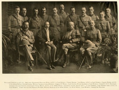 Lord Roberts och Sir Alfred Milner med deras personliga staber, 1900, 1901. av Unbekannt