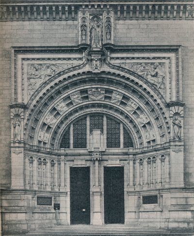 Huvudingången, Victoria and Albert Museum, med skulptur av Alfred Drury, c1909. av Unbekannt