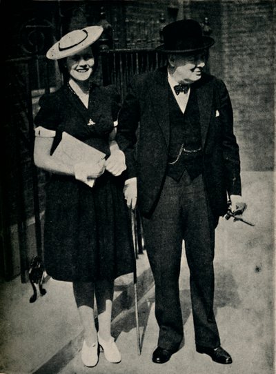 Mary Churchill och hennes far, c1945. av Unbekannt