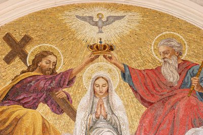 Marias kröning. Basilica of Fatima, Fatima, Portugal av Unbekannt