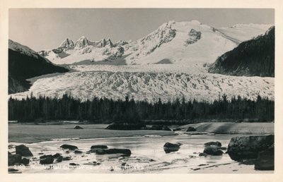 Mendenhall Glacier nära Juneau, Alaska, c1940. av Unbekannt