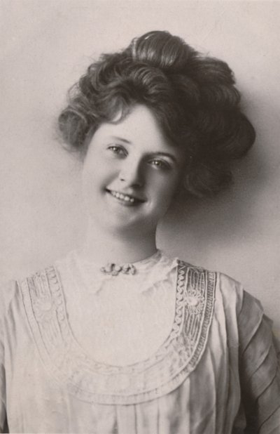 Miss Billie Burke, 1884-1970, c1930. av Unbekannt