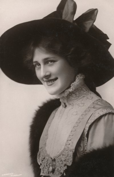 Miss Phyllis Dare, 1890-1975, c1930. av Unbekannt