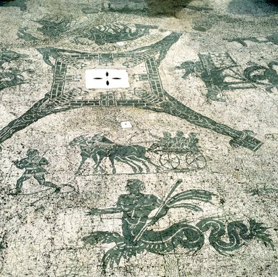 Mosaik, kärror dragna av mulor med resenärer, Cisarii. 1:a århundradet av Unbekannt