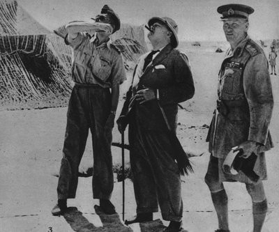 Mr. Churchill med Sir A. Tedder och general Auchinleck., 1942 av Unbekannt