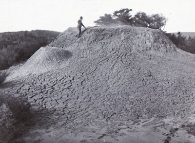 Mud Volcano Waiotapu, sent 1800-tidigt 1900-tal. av Unbekannt