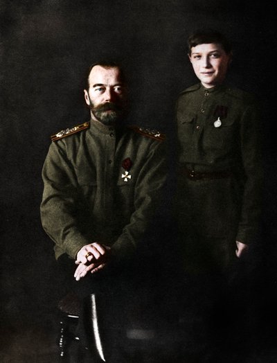 Nicholas II, tsar av Ryssland och hans son, Alexei, i militäruniform, 1915 av Unbekannt