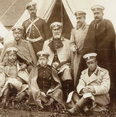 Nikolai Nikolaevich, prins Odoevsky-Maslov i mitten med officerarna från Life Guard Cava av Unbekannt