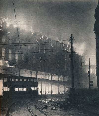 Nio timmars bombning. När Sheffields tur kom var det mitt på vintern. 1940 1942 av Unbekannt