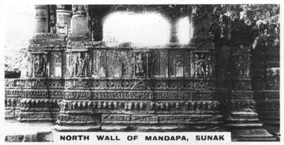 Norra väggen i Mandapa, Sunak, Indien, c1925 av Unbekannt