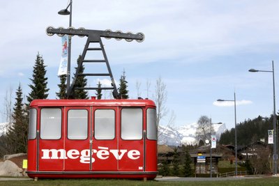 Gammal linbana Rochebrune på en rondell som ligger, Megève, Frankrike av Unbekannt