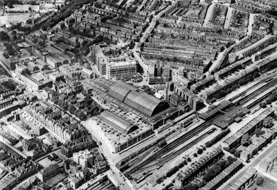 Olympia och huvudkontoret för Post Office Savings Bank, London, 1926-1927 av Unbekannt