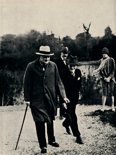 På semester med sin son i Italien, 1920-talet, 1945. av Unbekannt
